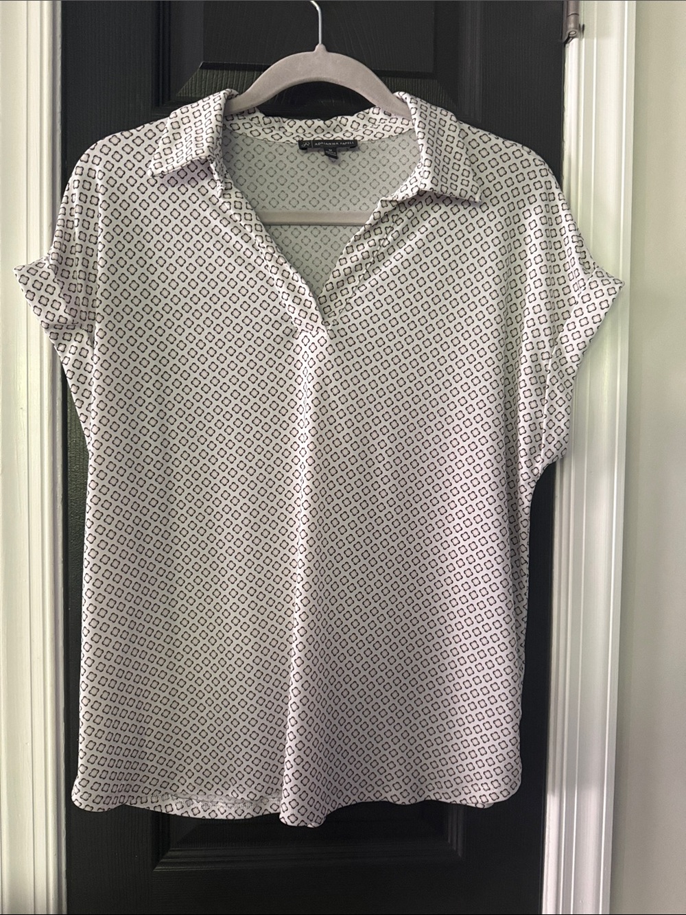 Banana Republic White and Black Geometric Collar Blouse